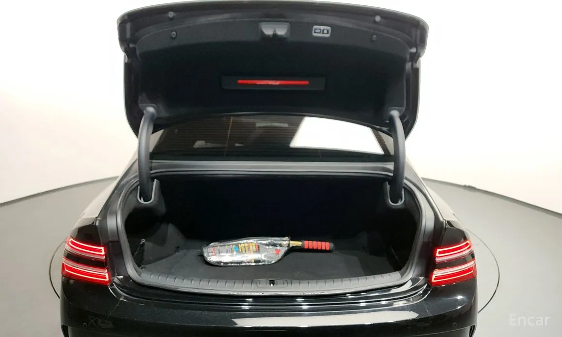 Фото 20 - Genesis G80