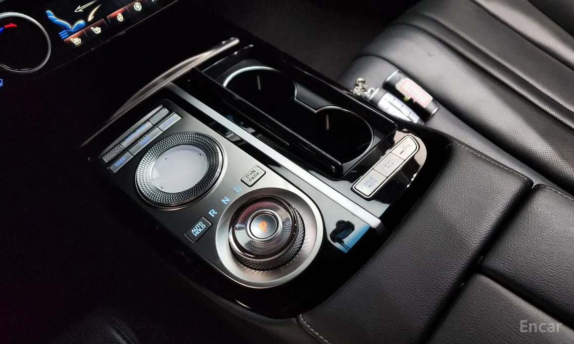 Фото 9 - Genesis G80