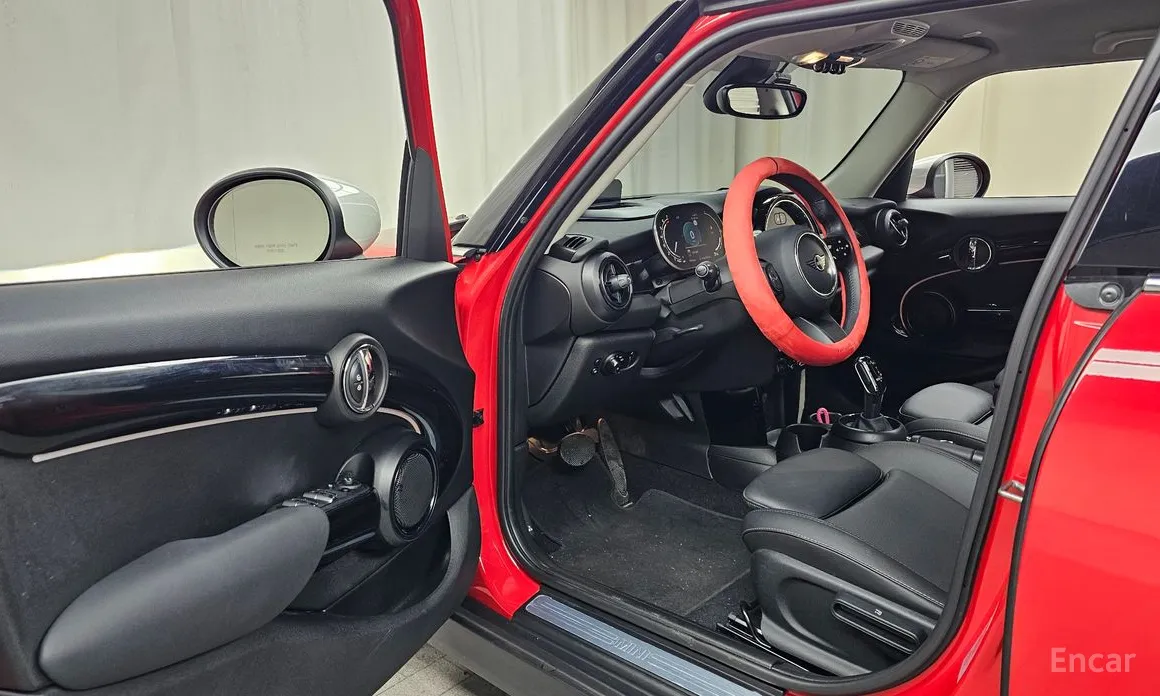 Фото 10 - Mini Cooper