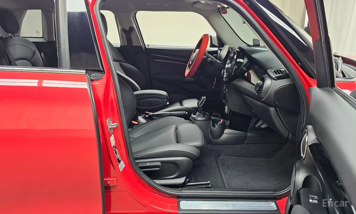 Фото 11 - Mini Cooper