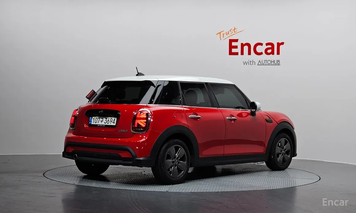 Фото 2 - Mini Cooper