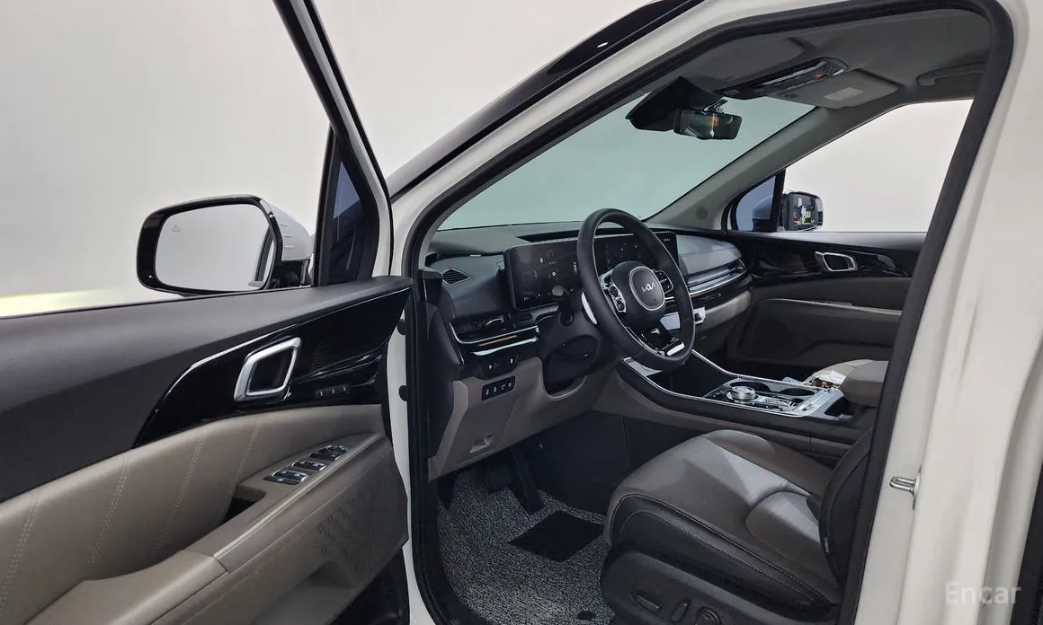 Фото 10 - Kia Carnival