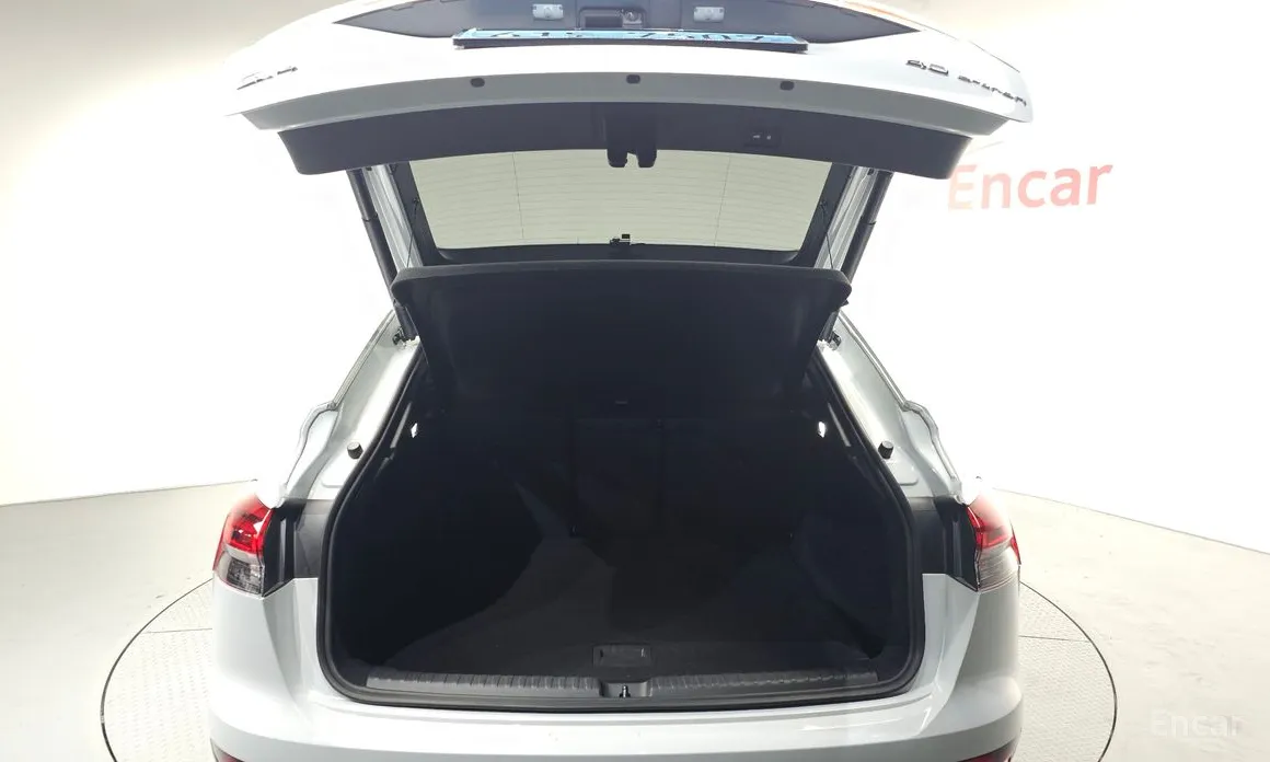 Фото 20 - Audi Q4 e-tron