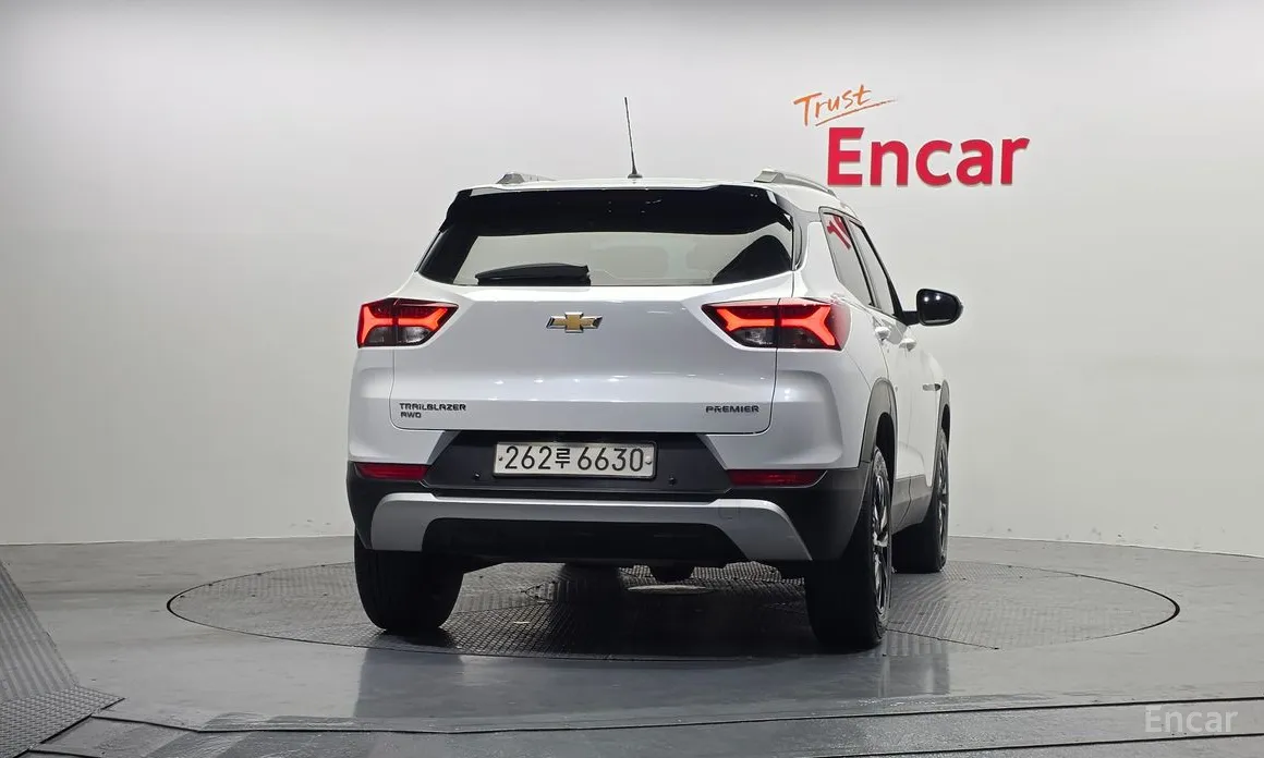 Фото 4 - Chevrolet Trailblazer