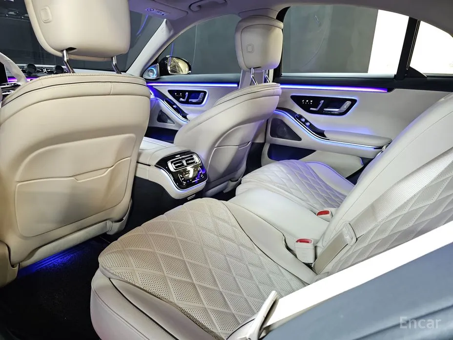 Фото 17 - Mercedes-Benz S-Class