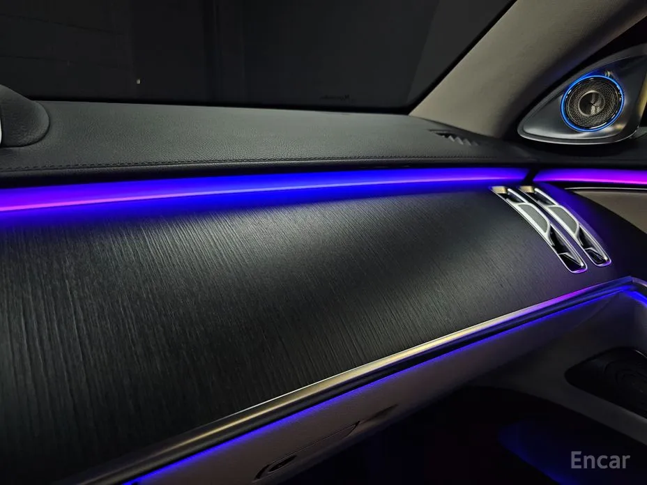 Фото 20 - Mercedes-Benz S-Class