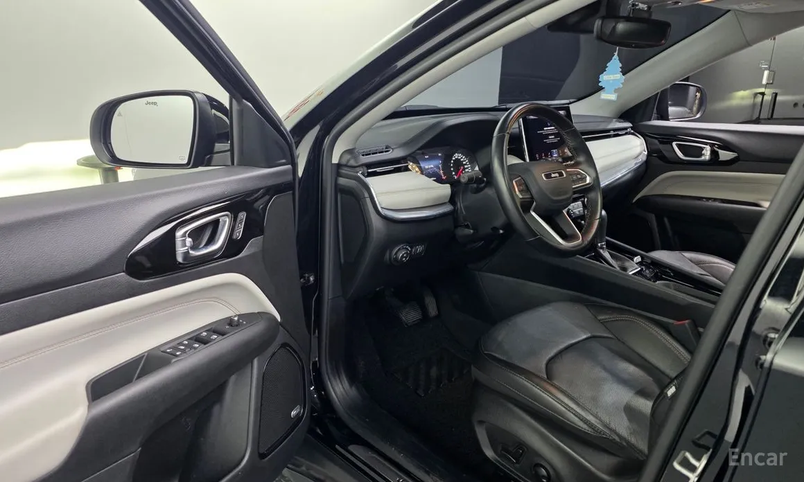 Фото 10 - Jeep Compass