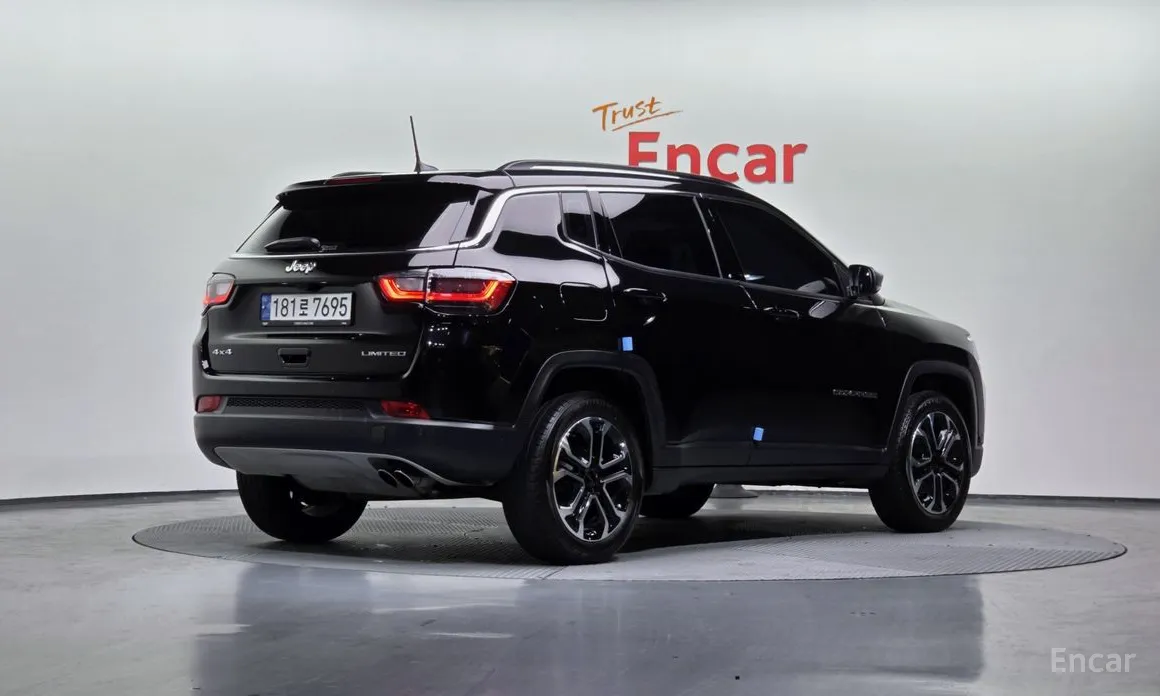 Фото 2 - Jeep Compass