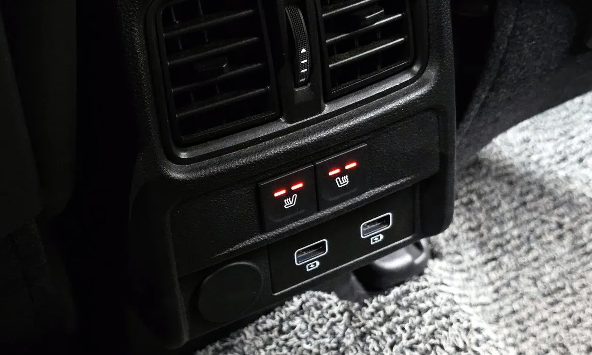 Фото 18 - Renault XM3