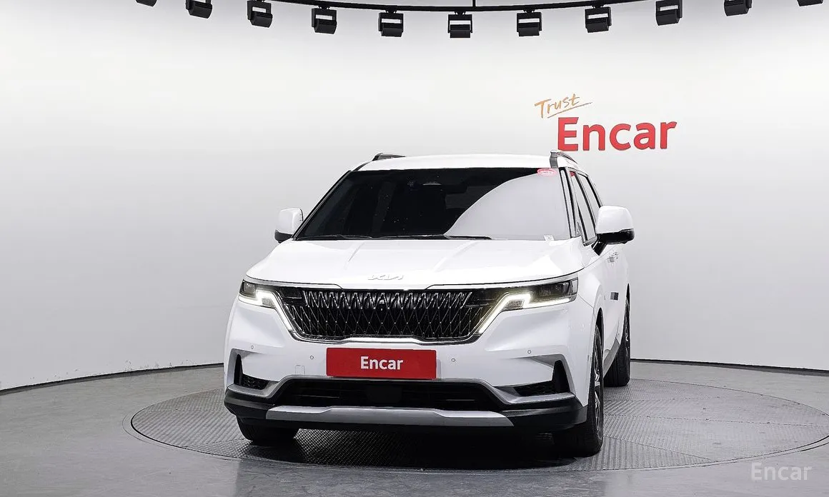 Photo 3 - Kia Carnival