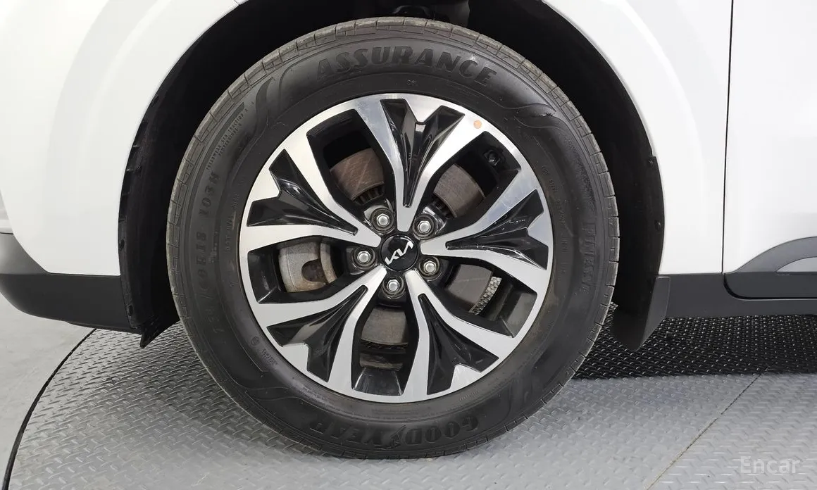 Photo 5 - Kia Carnival