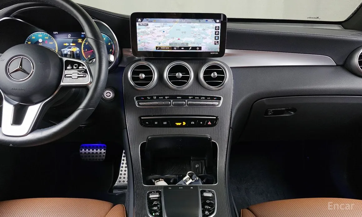 Фото 14 - Mercedes-Benz GLC-Class