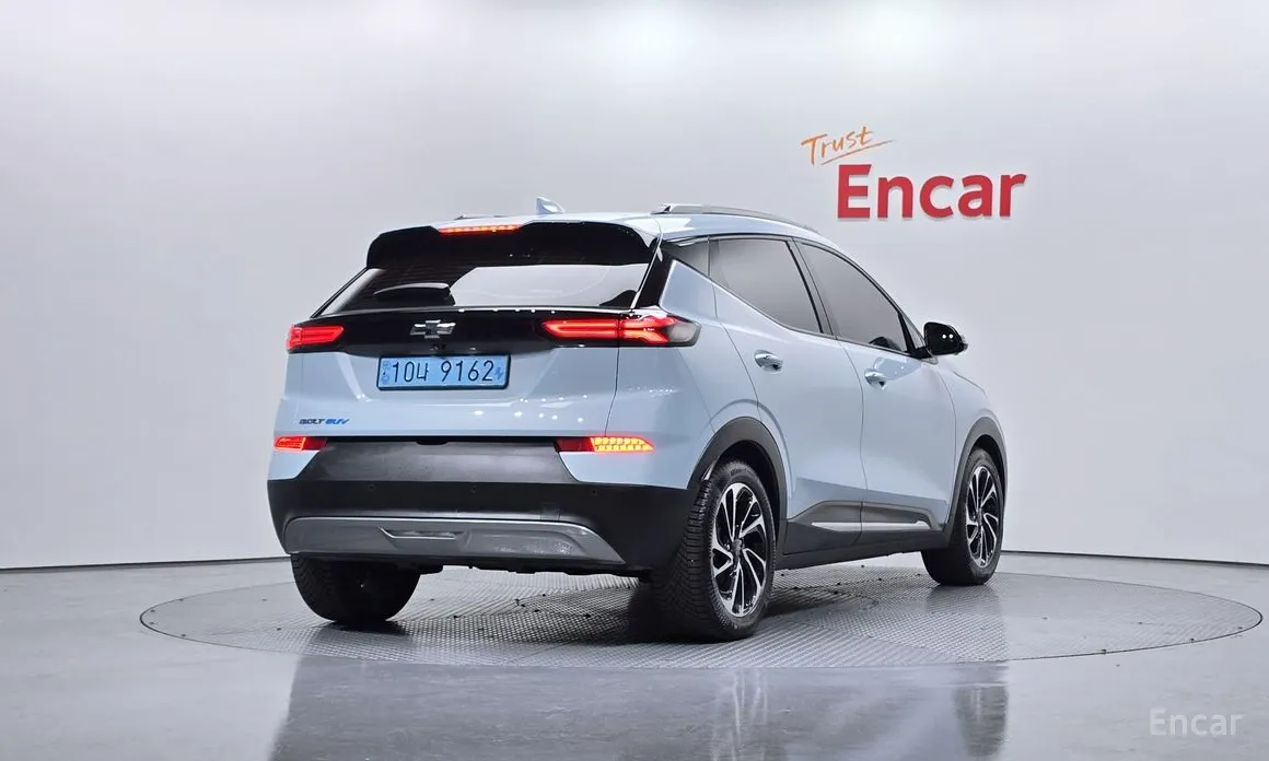 Фото 2 - Chevrolet Bolt EUV