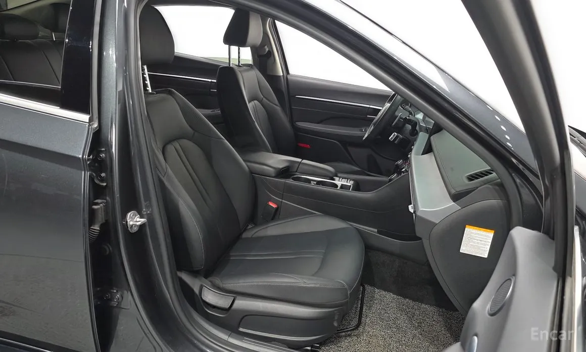 Фото 10 - Hyundai Sonata