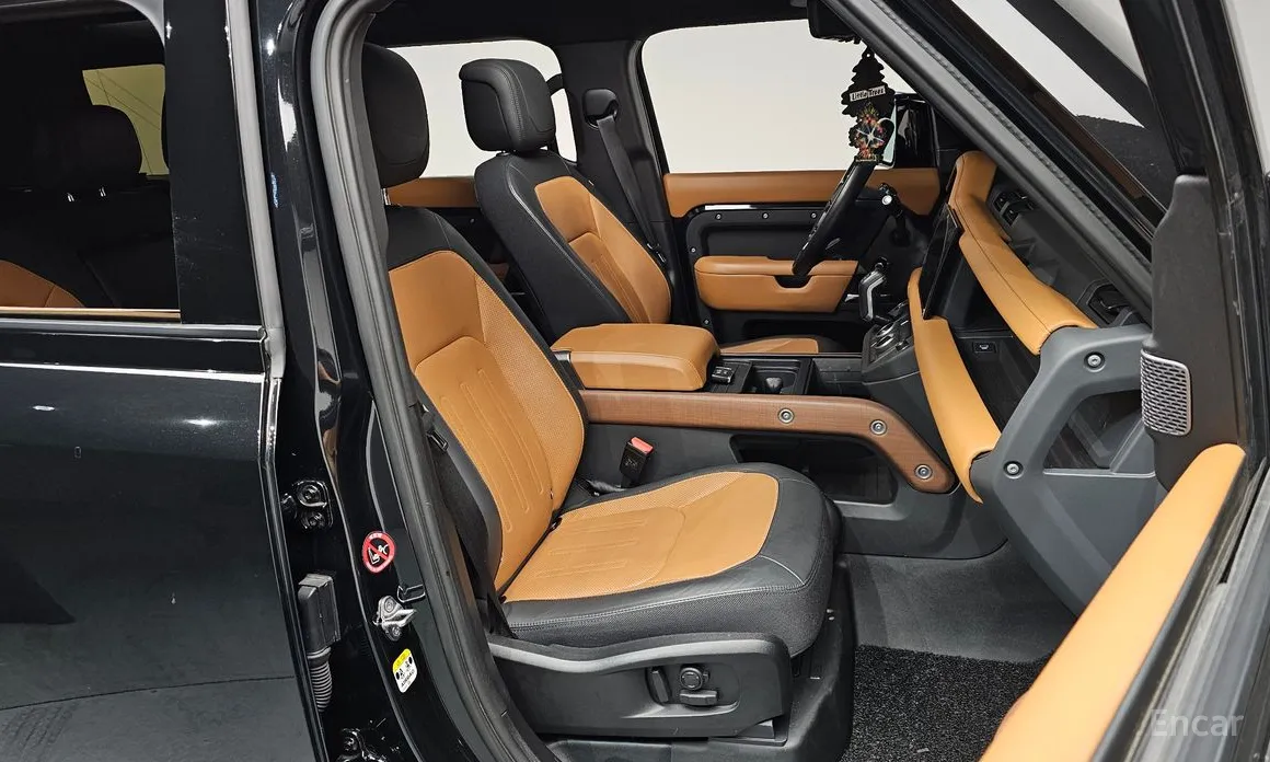 Фото 10 - Land Rover Defender