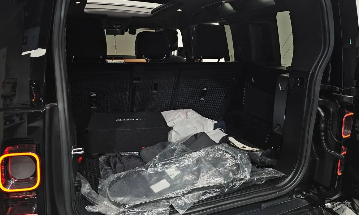 Фото 20 - Land Rover Defender