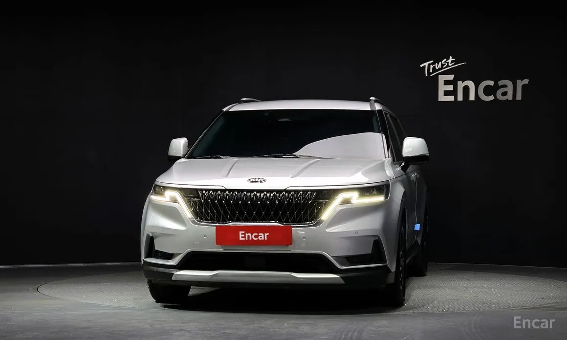 Фото 3 - Kia Carnival