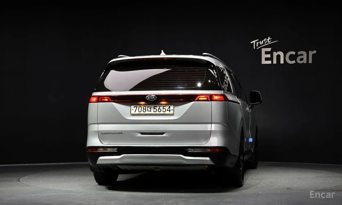 Фото 4 - Kia Carnival