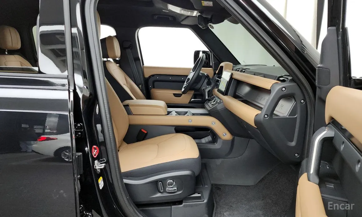 Фото 11 - Land Rover Defender