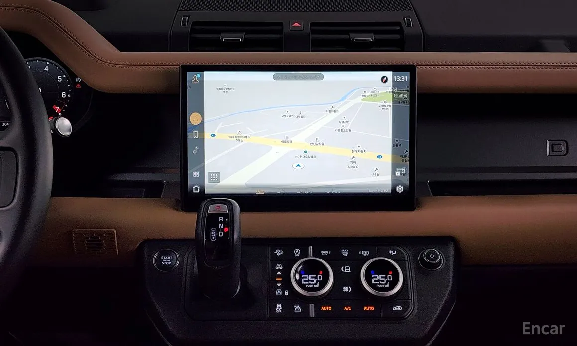 Фото 14 - Land Rover Defender