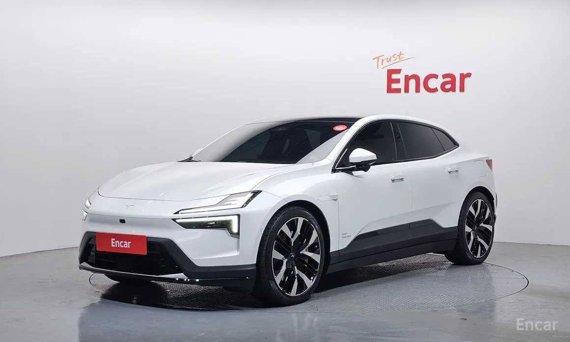 Фото 1 - Polestar 4