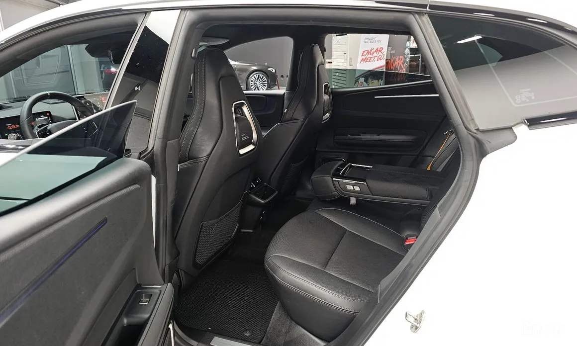 Фото 11 - Polestar 4