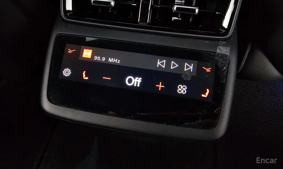 Фото 17 - Polestar 4