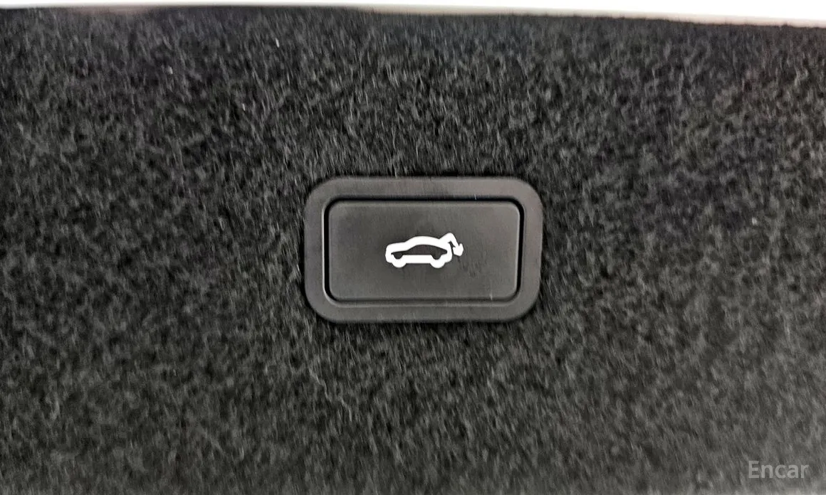 Фото 18 - Polestar 4