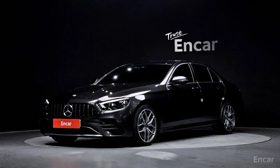 Фото 1 - Mercedes-Benz E-Class