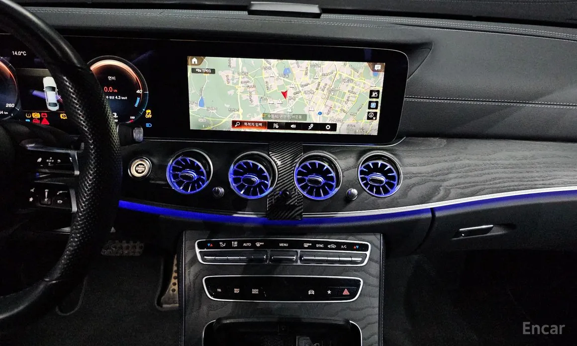 Фото 14 - Mercedes-Benz E-Class