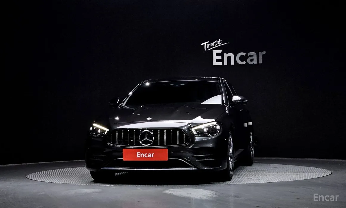 Фото 3 - Mercedes-Benz E-Class