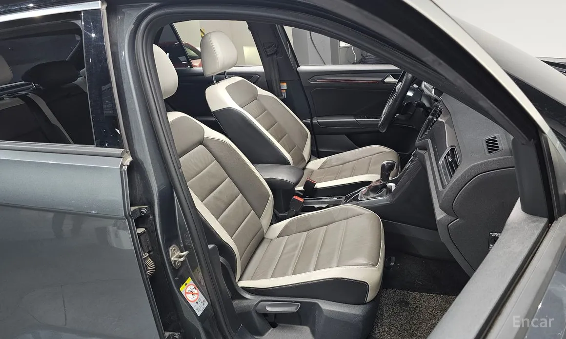 Фото 10 - Volkswagen T-Roc