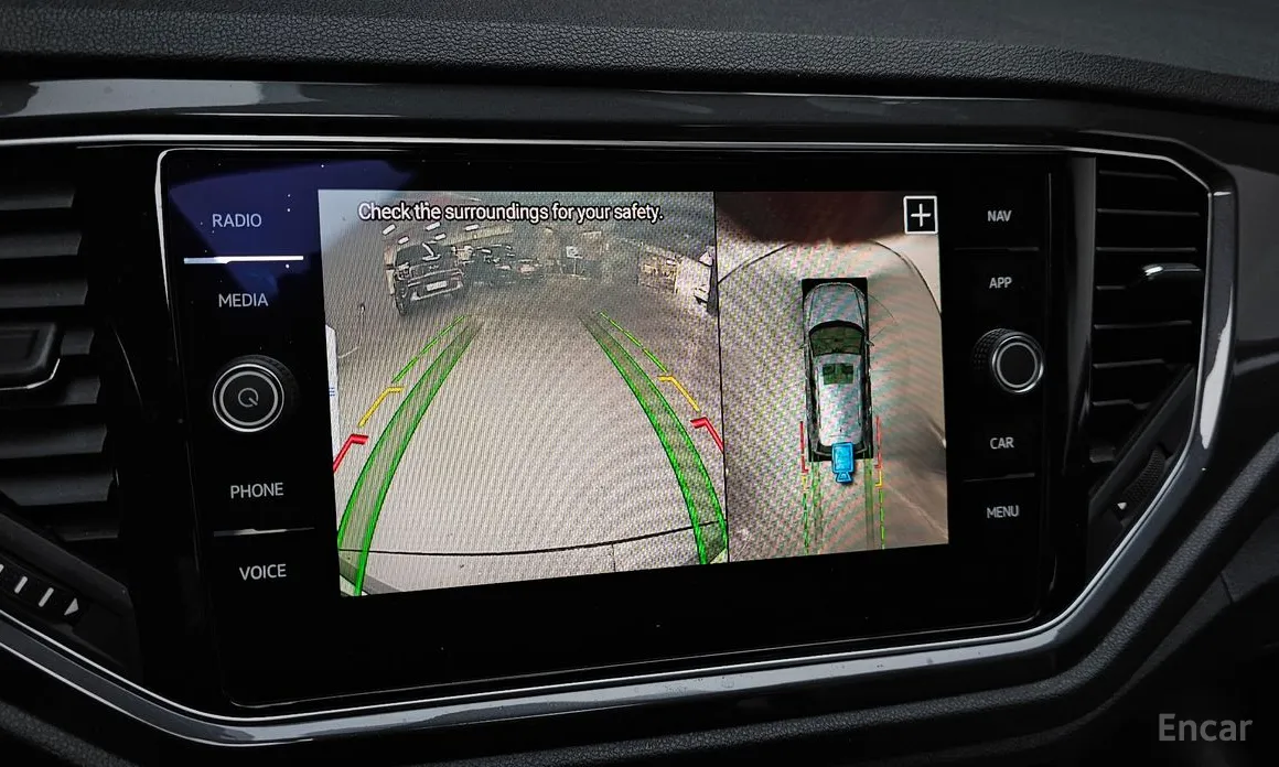 Фото 15 - Volkswagen T-Roc