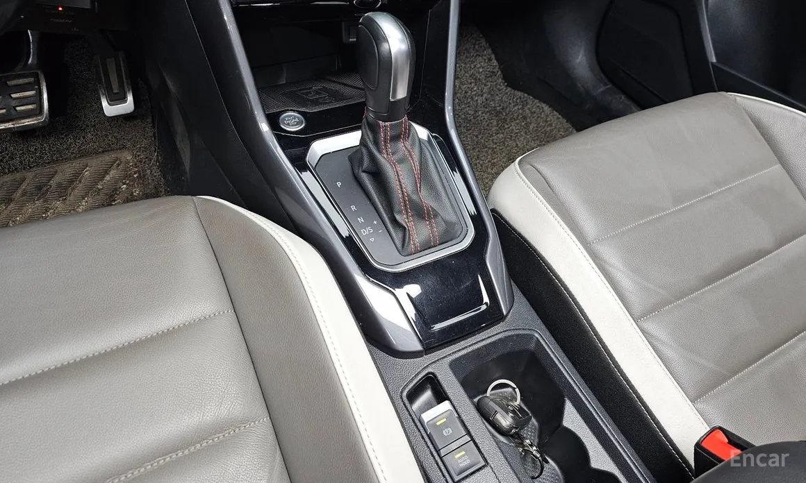 Фото 9 - Volkswagen T-Roc