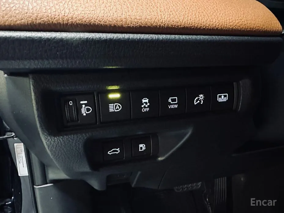 Фото 18 - Toyota Camry