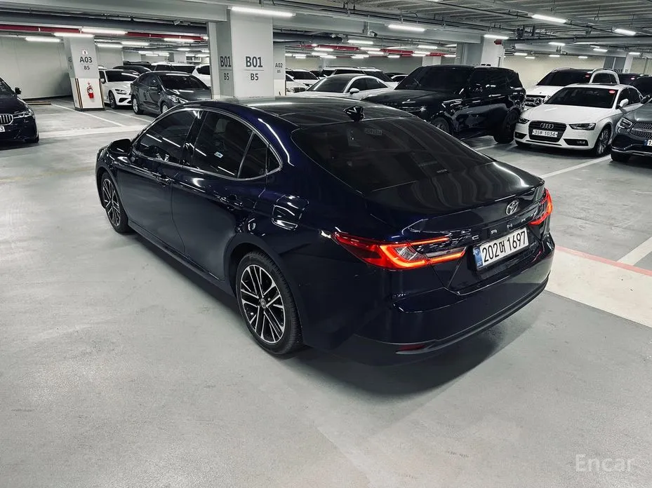 Фото 3 - Toyota Camry