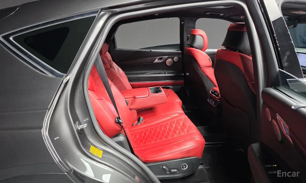 Фото 12 - Genesis GV80