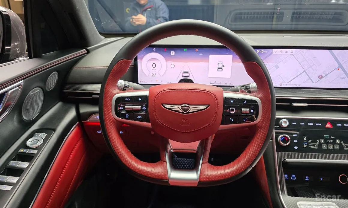 Фото 13 - Genesis GV80