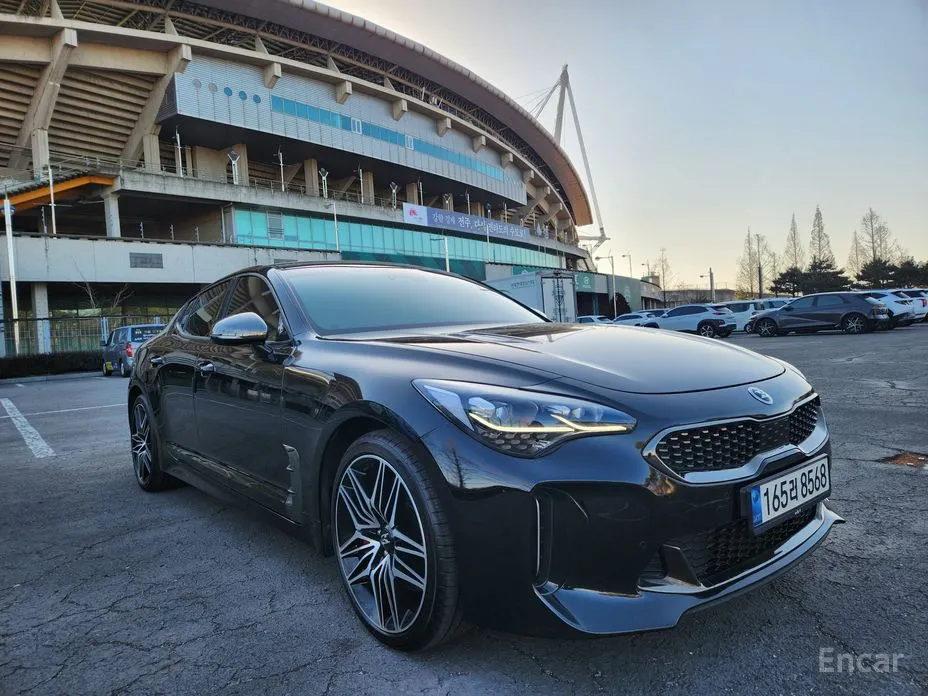 Фото 1 - Kia Stinger