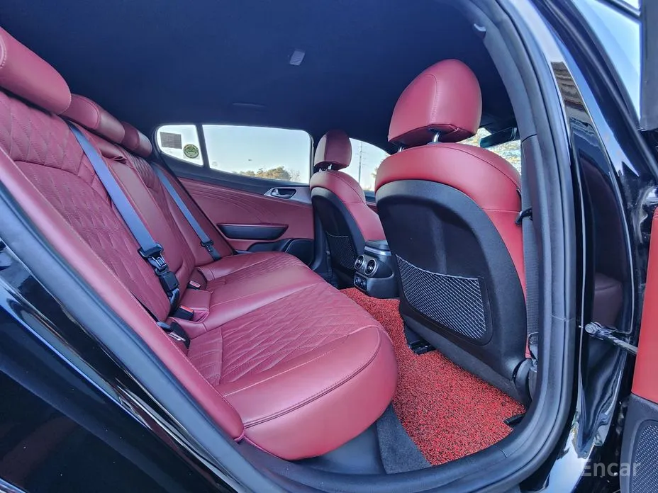 Фото 12 - Kia Stinger