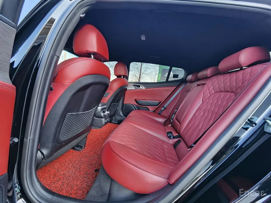 Фото 13 - Kia Stinger