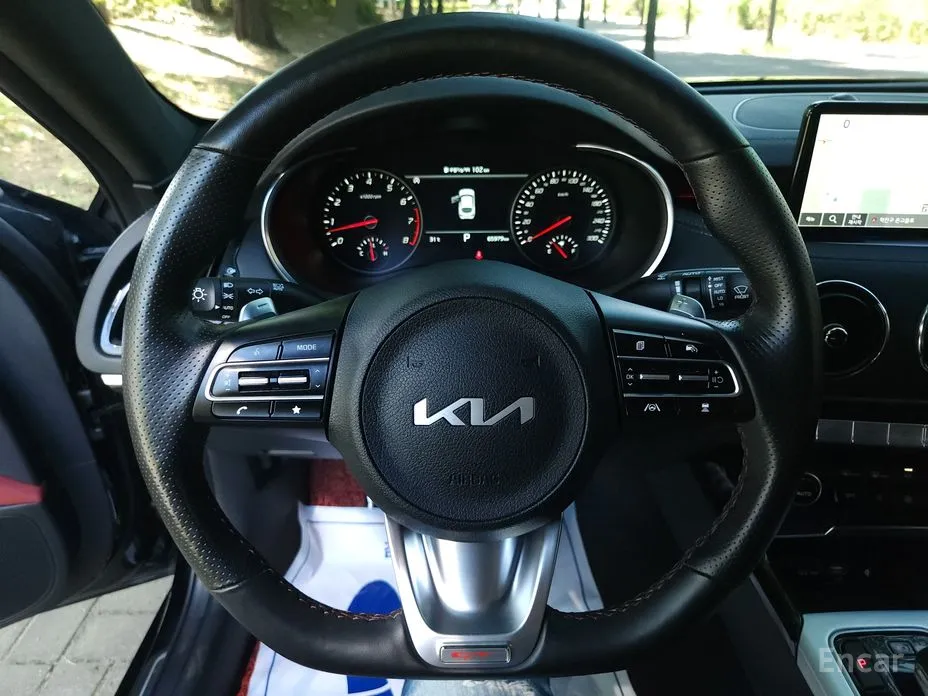 Фото 15 - Kia Stinger