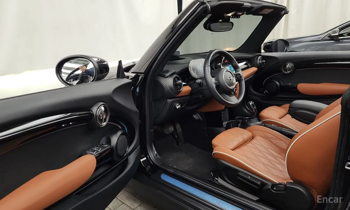 Фото 10 - Mini Cooper Convertible