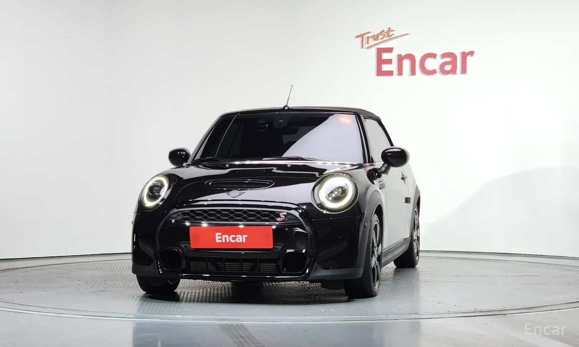 Фото 3 - Mini Cooper Convertible