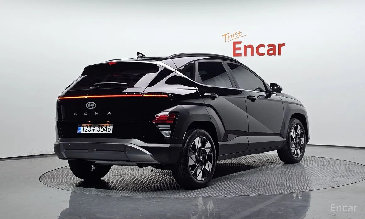 Фото 2 - Hyundai Kona