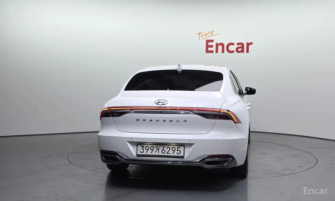 Фото 4 - Hyundai Grandeur