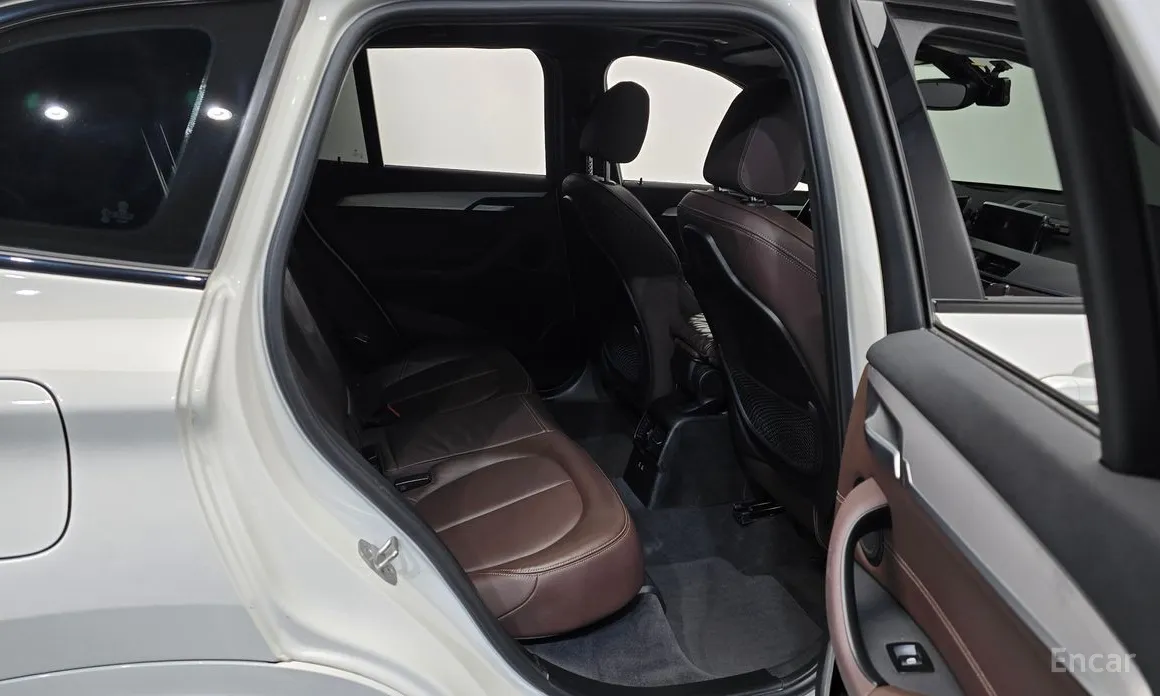 Фото 12 - BMW X1