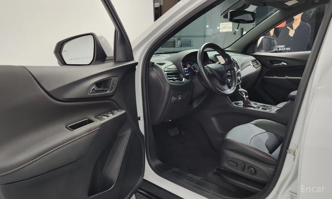 Фото 10 - Chevrolet Equinox