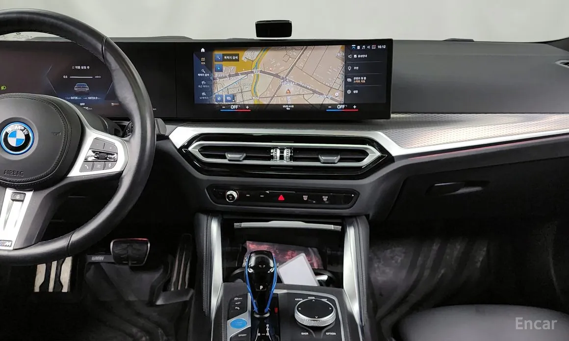 Фото 14 - BMW i4