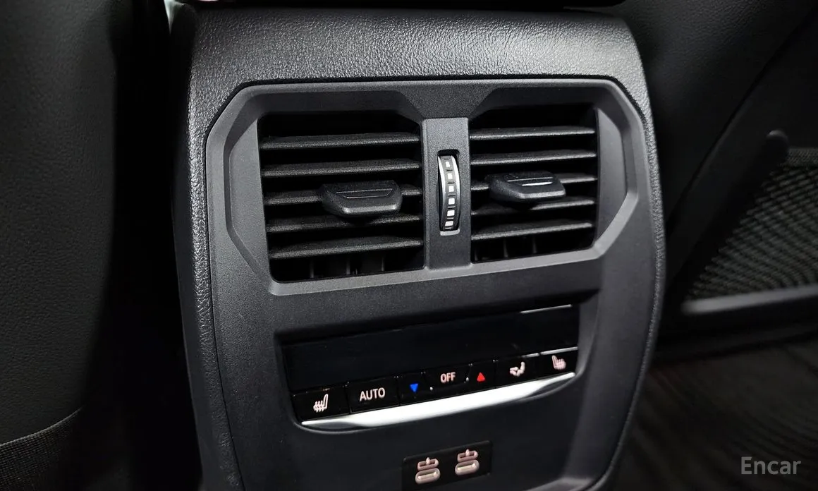 Фото 19 - BMW i4